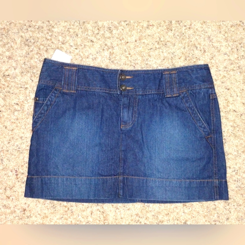🆕️SO Womens Junior Denim Mini jean. Size 11 NWOT